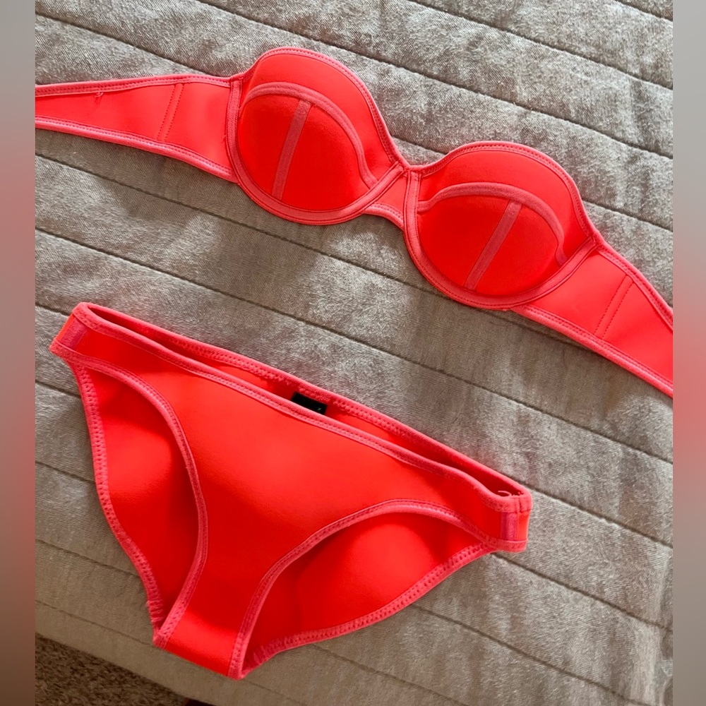 Triangl swim set; strapless! Neoprene